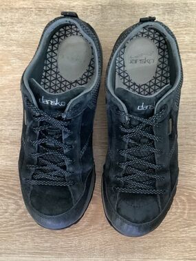 Dansko Men’s Black Suede Lace-Up Sneakers 7.5W/39W